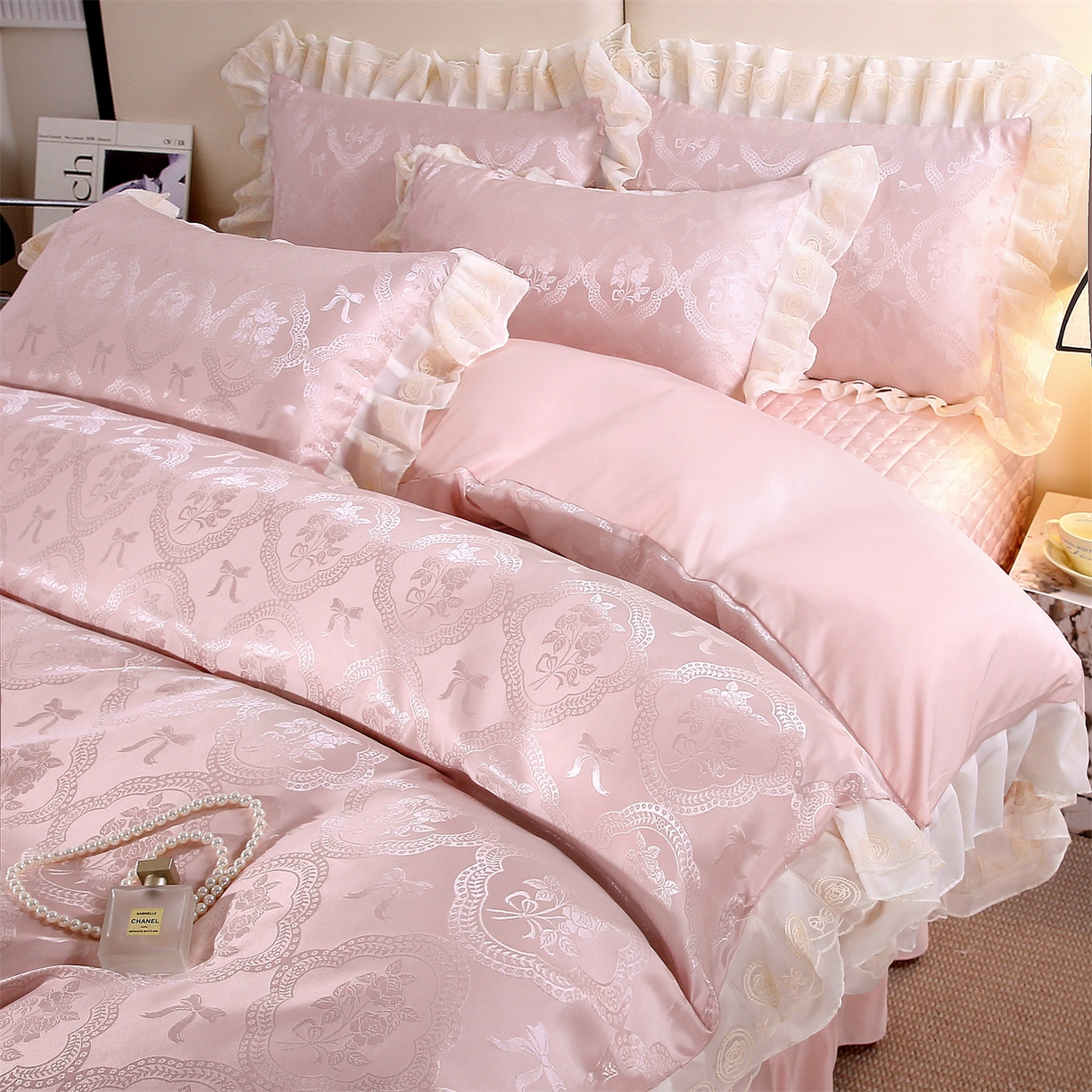 91家纺网 家纺一手货源 找家纺 提花大世界 2026新款轻奢法式蕾丝花边款丝滑水洗真丝天丝提花床单床笠床盖四件套 洛丽塔之梦-樱花玉