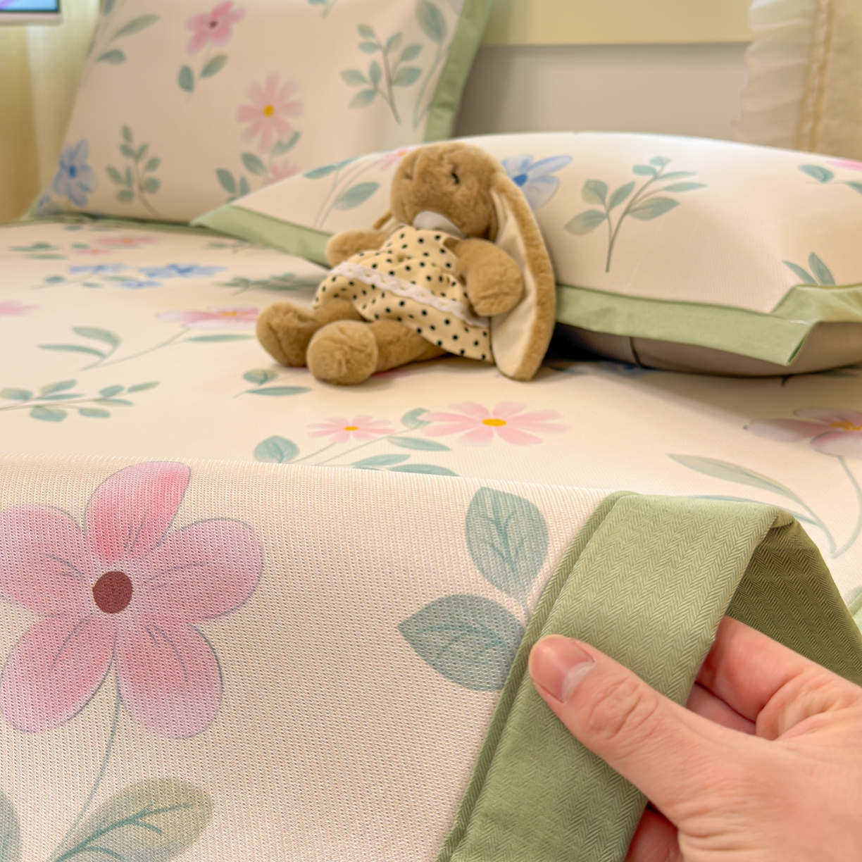 91家纺网 家纺一手货源 找家纺 慕尚家纺 2026新款凉感冰丝凉席席子 花开不语