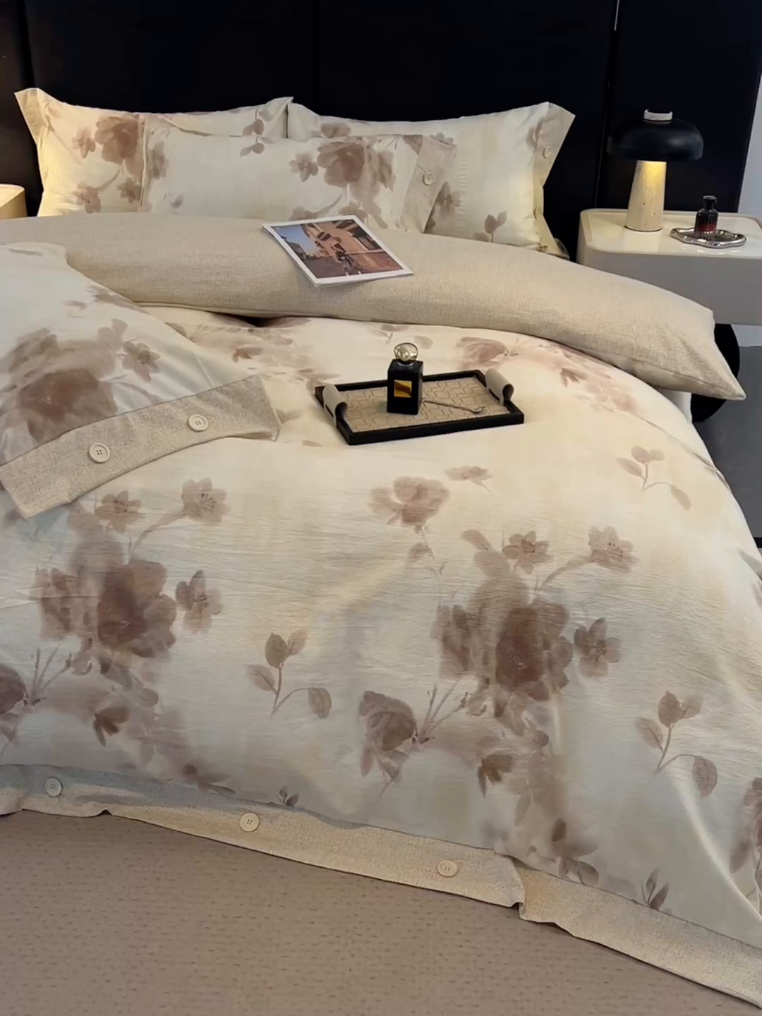 91家纺网 家纺一手货源 找家纺 梦舒羽 2026春夏新款A类原麻纽扣四件套加厚被套床单宿舍双人床仿亚麻套件-最新款 花盏如约