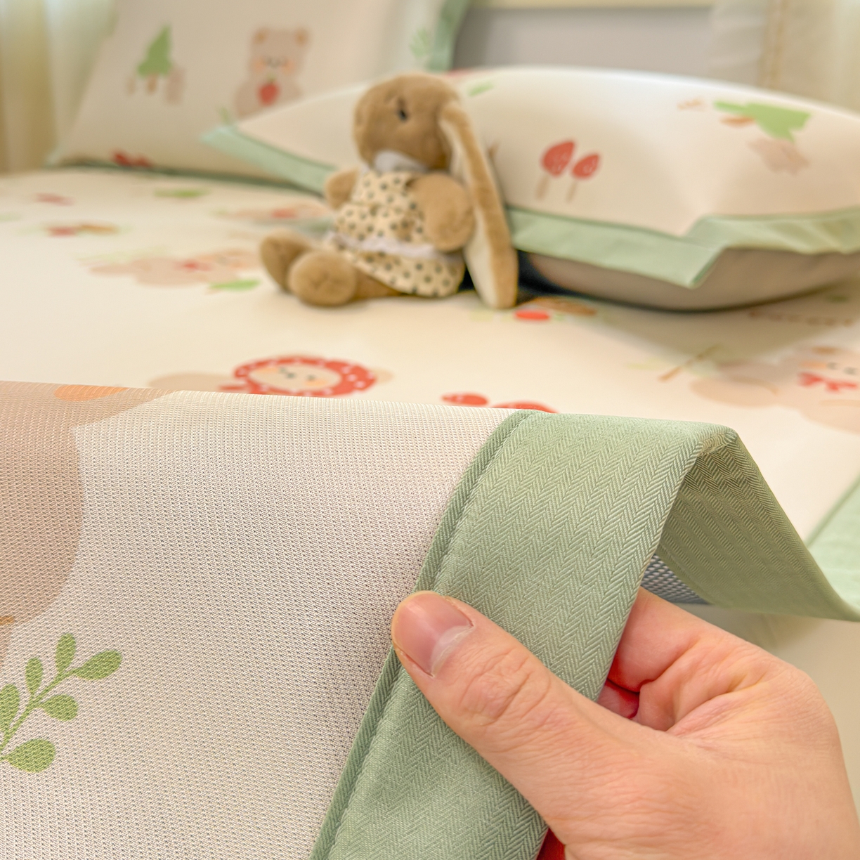 91家纺网 家纺一手货源 找家纺 慕尚家纺 2026新款凉感冰丝凉席席子 小红帽熊