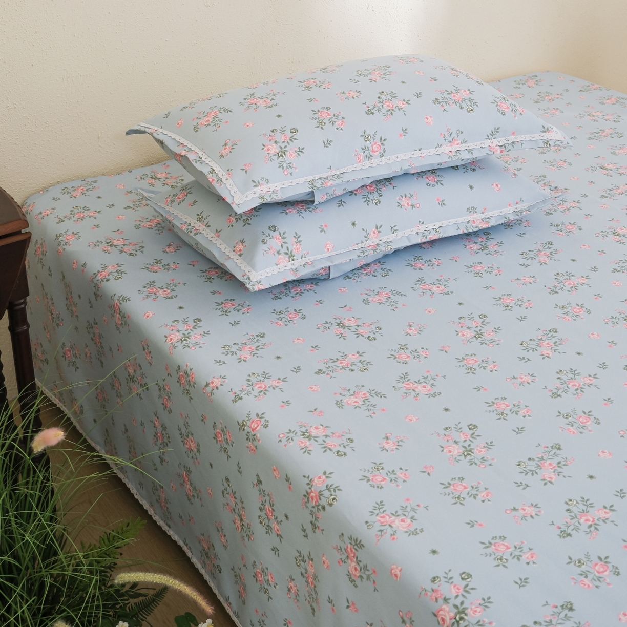 91家纺网 家纺一手货源 找家纺 （总）慕绸家纺（原萌宝老粗布厂家） 2026新款原棉细纱工艺款亲肤柔软老粗布床单凉席席子春夏热门款-直播热卖圆角花边款