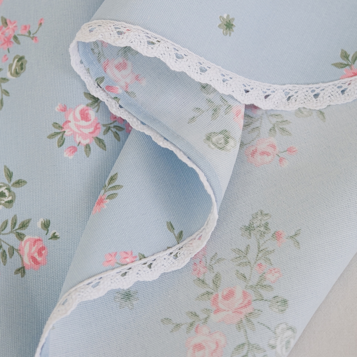 91家纺网 家纺一手货源 找家纺 （总）慕绸家纺（原萌宝老粗布厂家） 2026新款原棉细纱工艺款亲肤柔软老粗布床单凉席席子春夏热门款-直播热卖圆角花边款