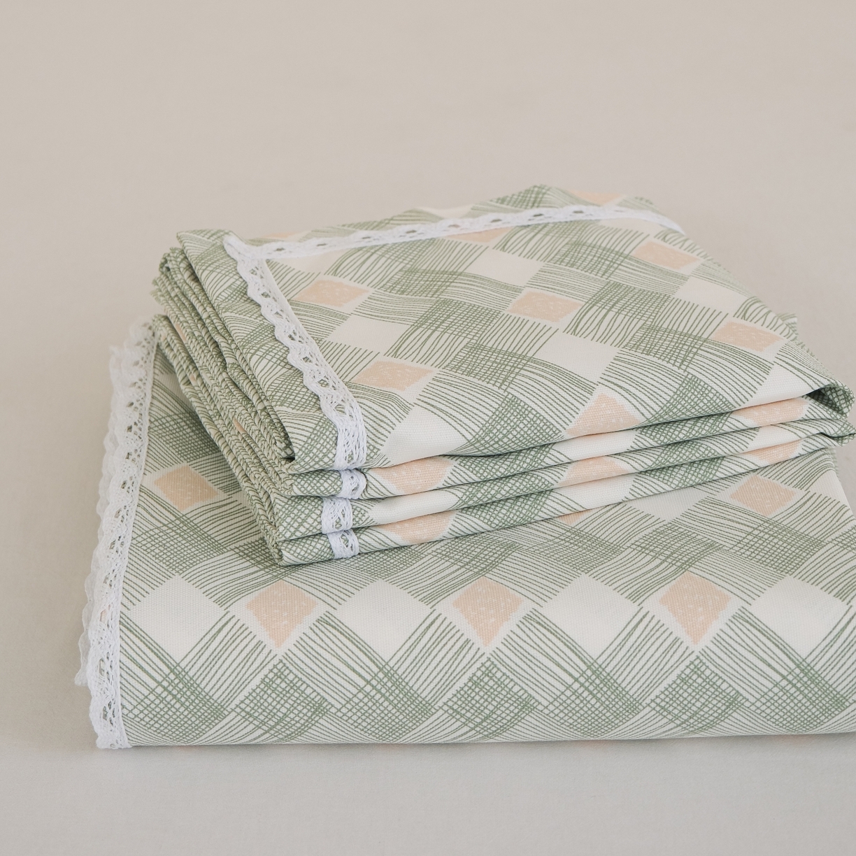 91家纺网 家纺一手货源 找家纺 （总）慕绸家纺（原萌宝老粗布厂家） 2026新款原棉细纱工艺款亲肤柔软老粗布床单凉席席子春夏热门款-直播热卖圆角花边款