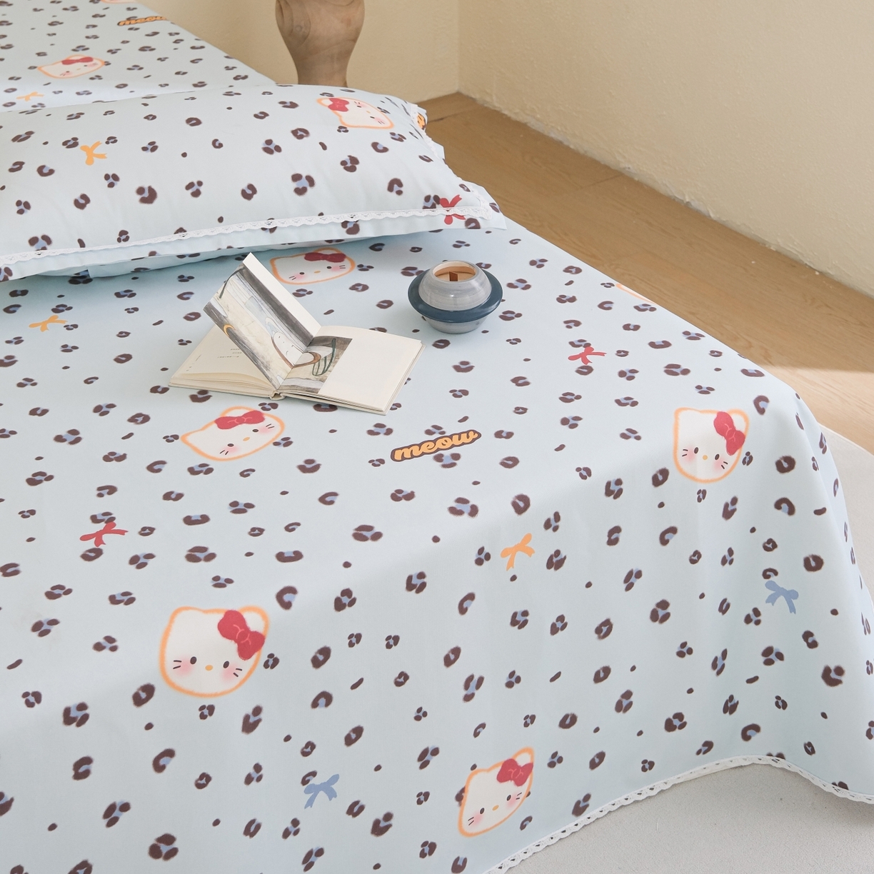 91家纺网 家纺一手货源 找家纺 慕绸家纺（原萌宝老粗布厂家） 2026新款原棉细纱工艺款亲肤柔软老粗布床单凉席席子春夏热门款-直播热卖圆角花边款 豹纹喵