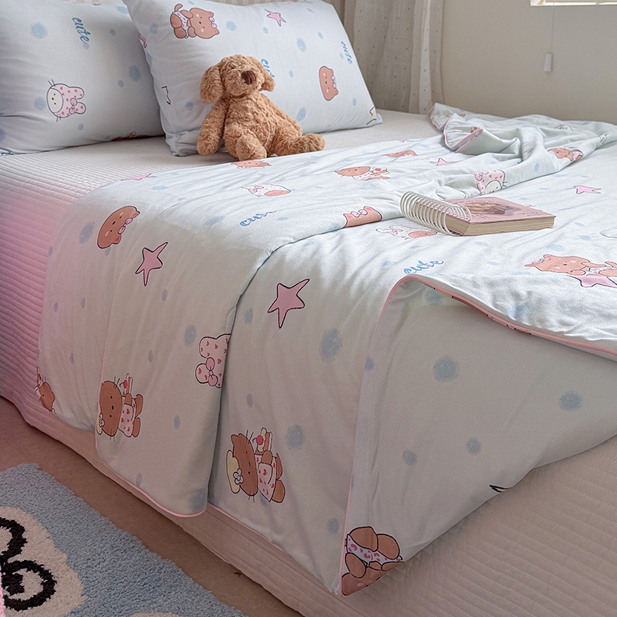 91家纺网 家纺一手货源 找家纺 （总）桃子家居 2026新款A类卡通小清新奶乎乎高品质牛奶丝软糯针织棉嵌绳工艺夏被系列