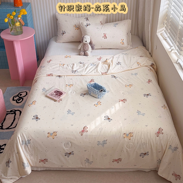 91家纺网 家纺一手货源 找家纺 （总）桃子家居 2026新款A类卡通小清新奶乎乎高品质牛奶丝软糯针织棉嵌绳工艺夏被系列