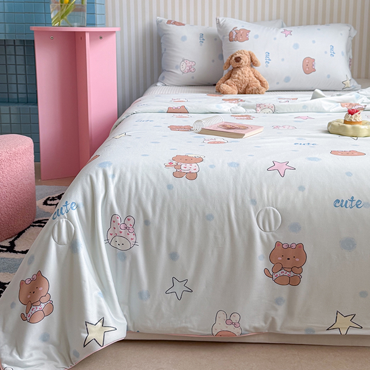 91家纺网 家纺一手货源 找家纺 桃子家居 2026新款A类卡通小清新奶乎乎高品质牛奶丝软糯针织棉嵌绳工艺夏被系列 针织嵌绳-薄荷奶猫