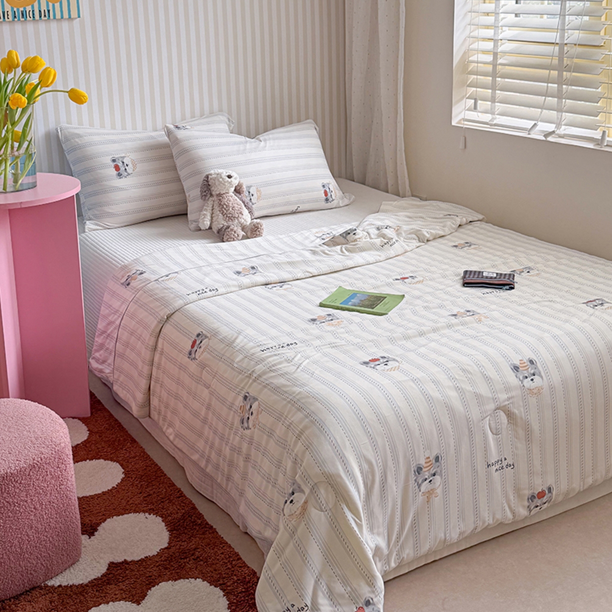 91家纺网 家纺一手货源 找家纺 桃子家居 2026新款A类卡通小清新奶乎乎高品质牛奶丝软糯针织棉嵌绳工艺夏被系列 针织嵌绳-乖乖狗