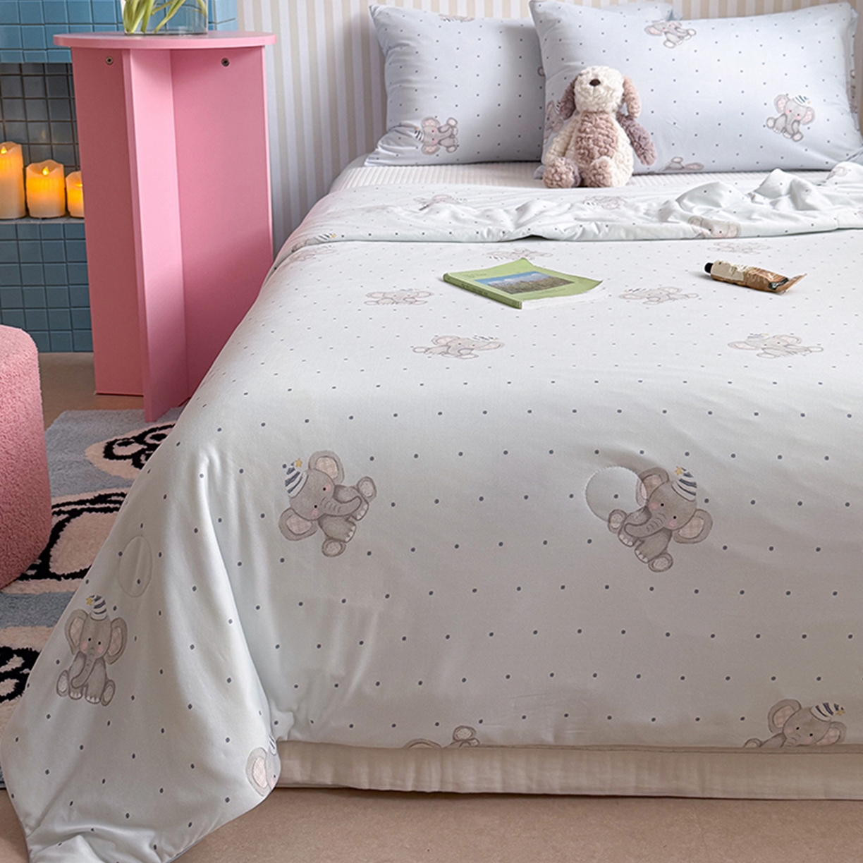 91家纺网 家纺一手货源 找家纺 桃子家居 2026新款A类卡通小清新奶乎乎高品质牛奶丝软糯针织棉嵌绳工艺夏被系列 针织嵌绳-奶雾小象