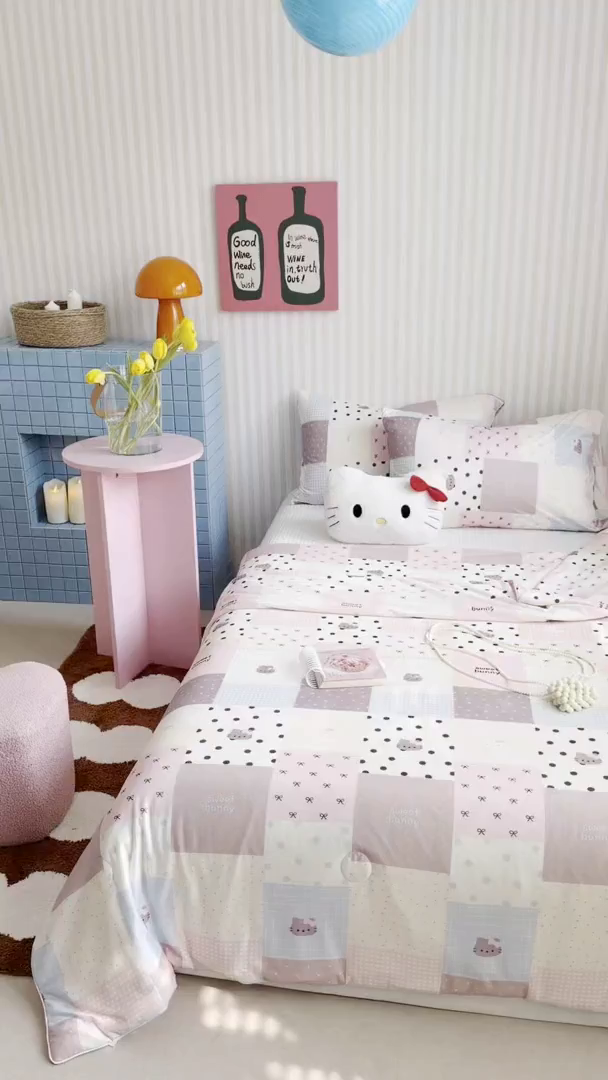 91家纺网 家纺一手货源 找家纺 桃子家居 2026新款A类卡通小清新奶乎乎高品质牛奶丝软糯针织棉嵌绳工艺夏被系列 针织嵌绳-奶盐格粉纹猫咪