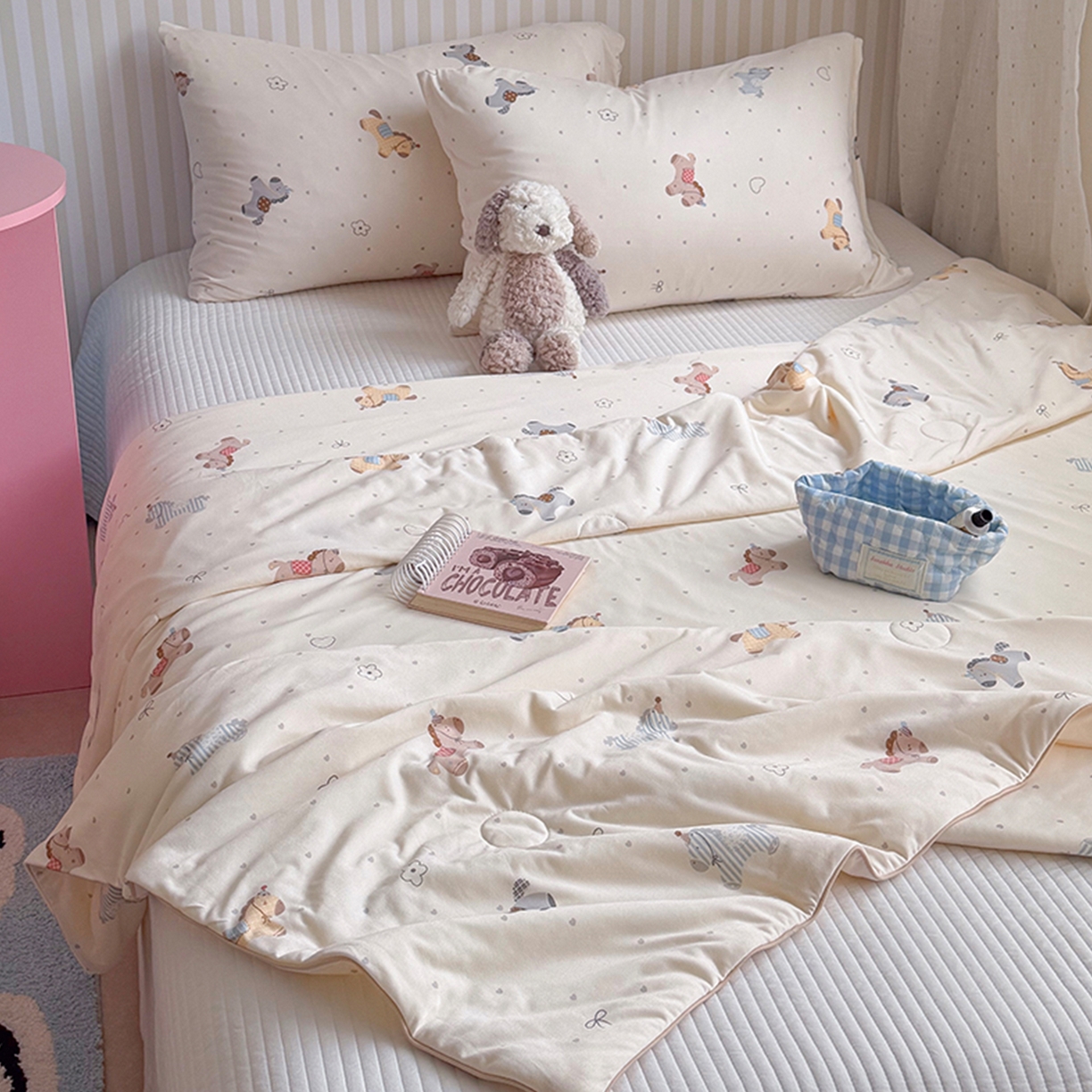 91家纺网 家纺一手货源 找家纺 桃子家居 2026新款A类卡通小清新奶乎乎高品质牛奶丝软糯针织棉嵌绳工艺夏被系列 针织嵌绳-森系小马