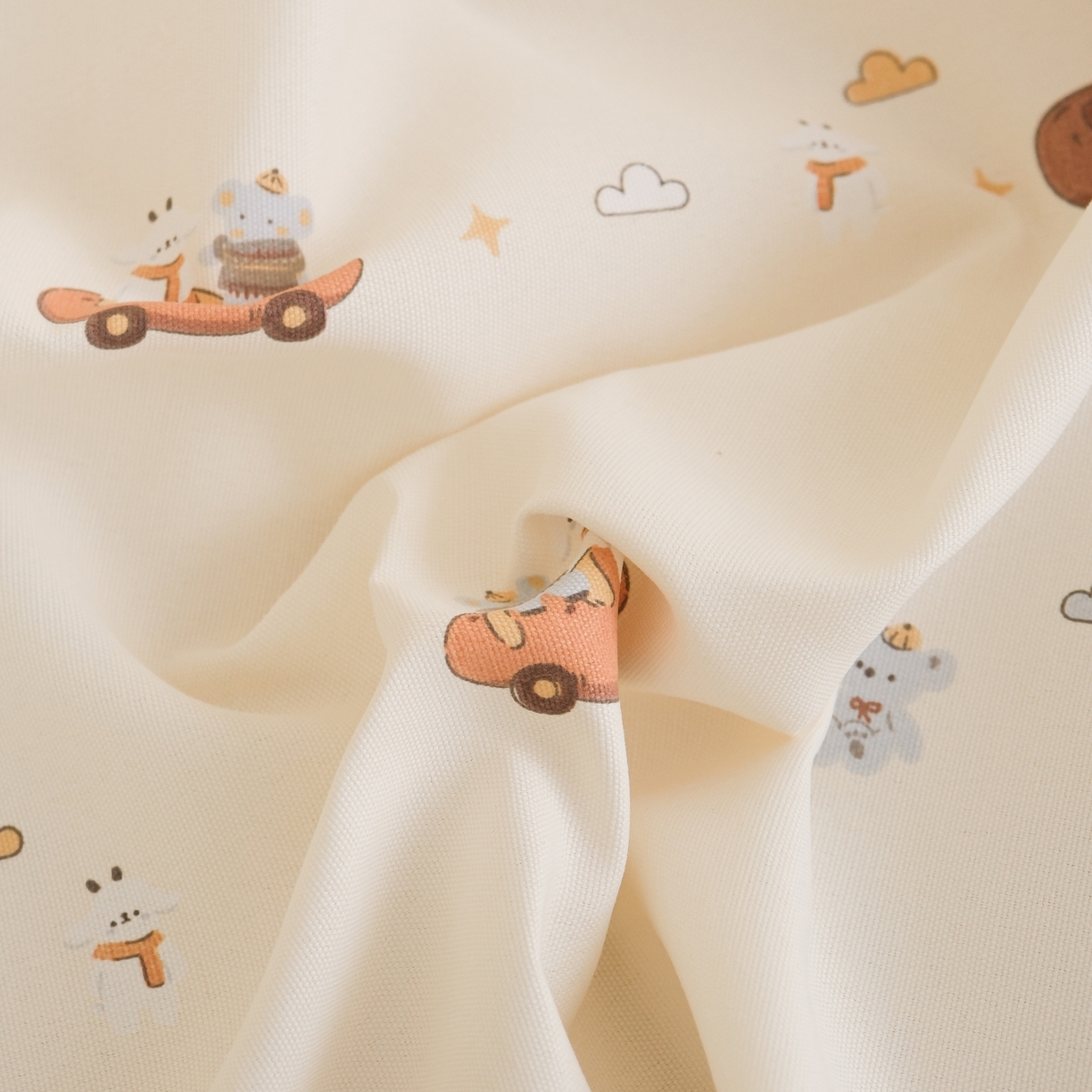 91家纺网 家纺一手货源 找家纺 慕绸家纺（原萌宝老粗布厂家） 2026新款原棉细纱工艺款亲肤柔软老粗布床单凉席席子春夏热门款-直播热卖圆角花边款 面包小车