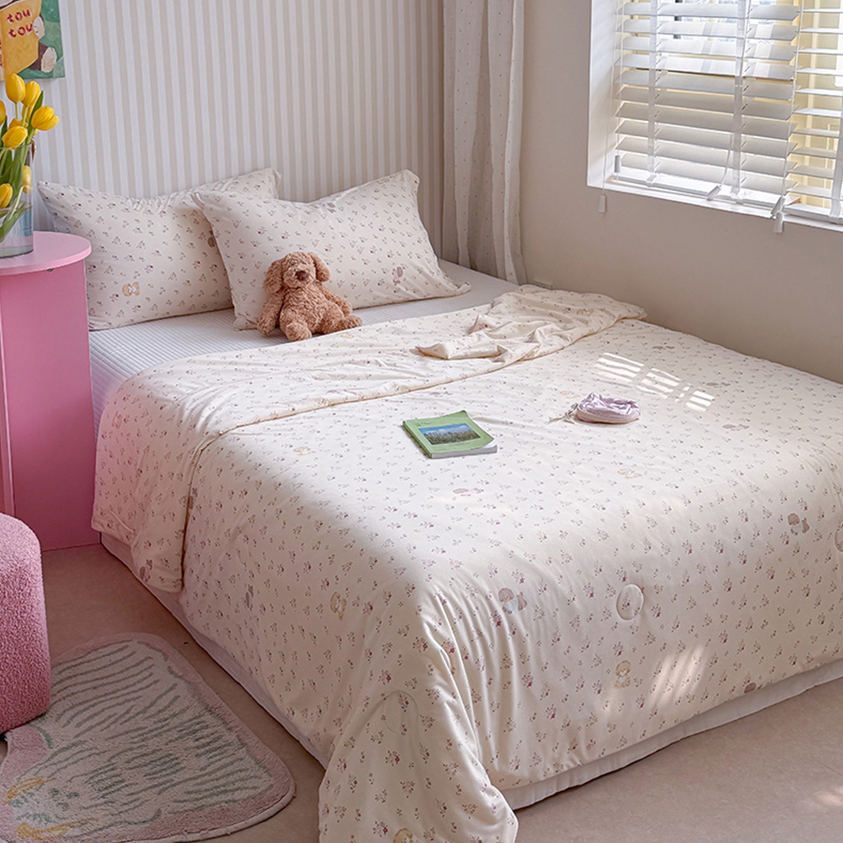 91家纺网 家纺一手货源 找家纺 桃子家居 2026新款A类卡通小清新奶乎乎高品质牛奶丝软糯针织棉嵌绳工艺夏被系列 针织嵌绳-甜梦碎花狗