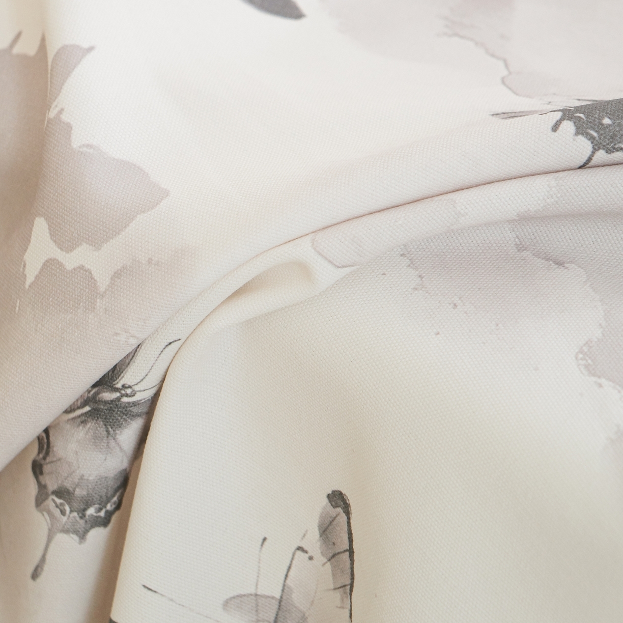 91家纺网 家纺一手货源 找家纺 慕绸家纺（原萌宝老粗布厂家） 2026新款原棉细纱工艺款亲肤柔软老粗布床单凉席席子春夏热门款-直播热卖圆角花边款 墨兰蝶