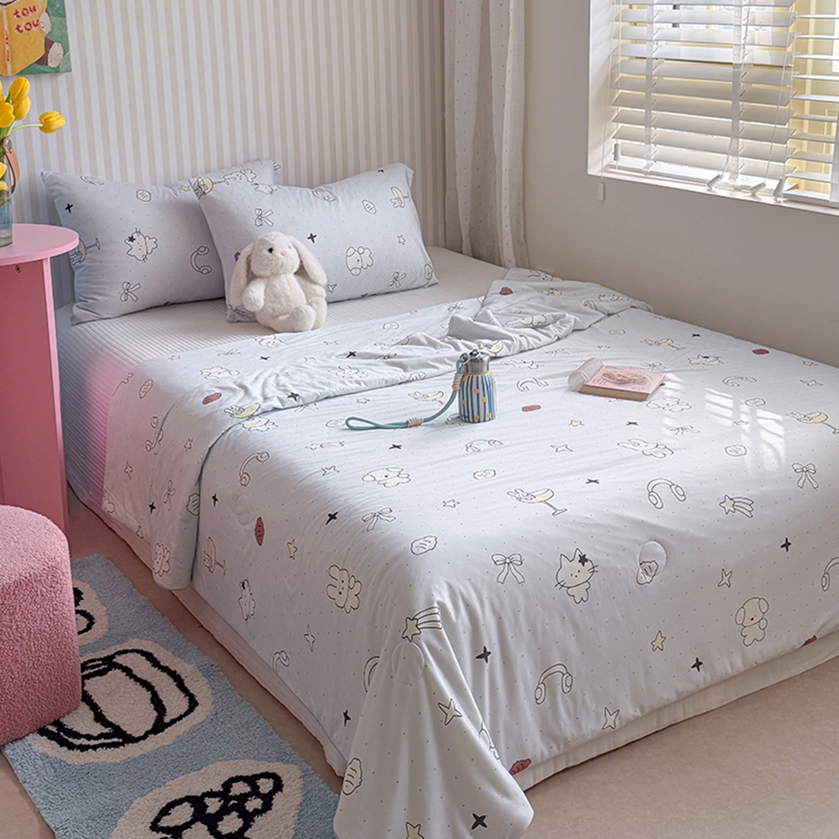 91家纺网 家纺一手货源 找家纺 桃子家居 2026新款A类卡通小清新奶乎乎高品质牛奶丝软糯针织棉嵌绳工艺夏被系列 针织嵌绳-晚安兔兔