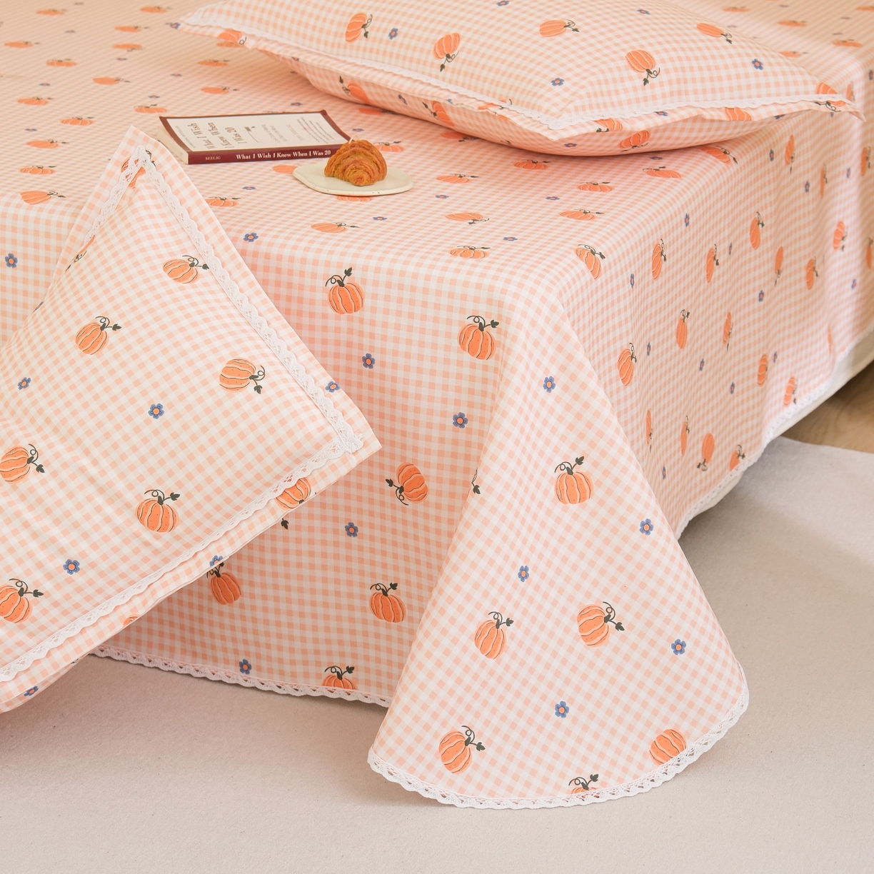 91家纺网 家纺一手货源 找家纺 慕绸家纺（原萌宝老粗布厂家） 2026新款原棉细纱工艺款亲肤柔软老粗布床单凉席席子春夏热门款-直播热卖圆角花边款 南瓜派