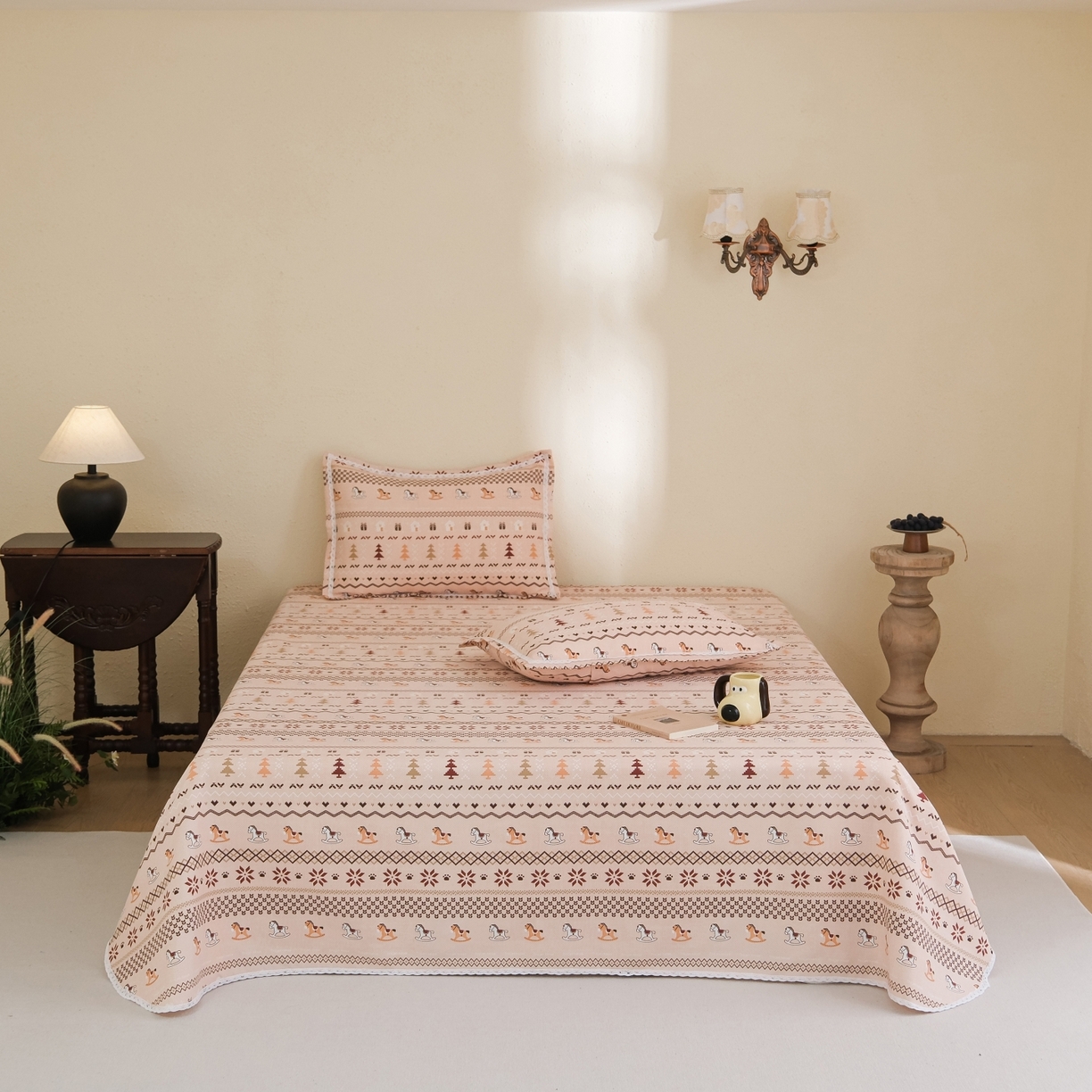 91家纺网 家纺一手货源 找家纺 慕绸家纺（原萌宝老粗布厂家） 2026新款原棉细纱工艺款亲肤柔软老粗布床单凉席席子春夏热门款-直播热卖圆角花边款 千禧马