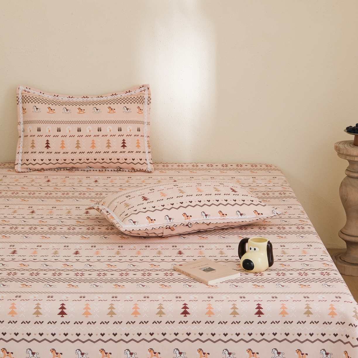 91家纺网 家纺一手货源 找家纺 慕绸家纺（原萌宝老粗布厂家） 2026新款原棉细纱工艺款亲肤柔软老粗布床单凉席席子春夏热门款-直播热卖圆角花边款 千禧马