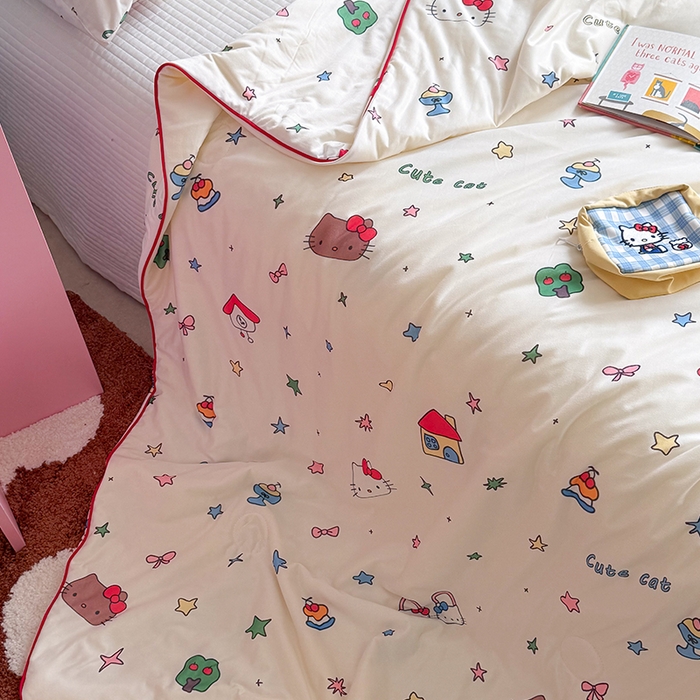 91家纺网 家纺一手货源 找家纺 桃子家居 2026新款A类卡通小清新奶乎乎高品质牛奶丝软糯针织棉嵌绳工艺夏被系列 针织嵌绳-星梦猫咪