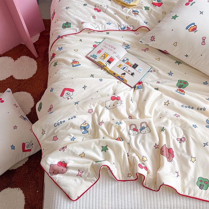 91家纺网 家纺一手货源 找家纺 桃子家居 2026新款A类卡通小清新奶乎乎高品质牛奶丝软糯针织棉嵌绳工艺夏被系列 针织嵌绳-星梦猫咪