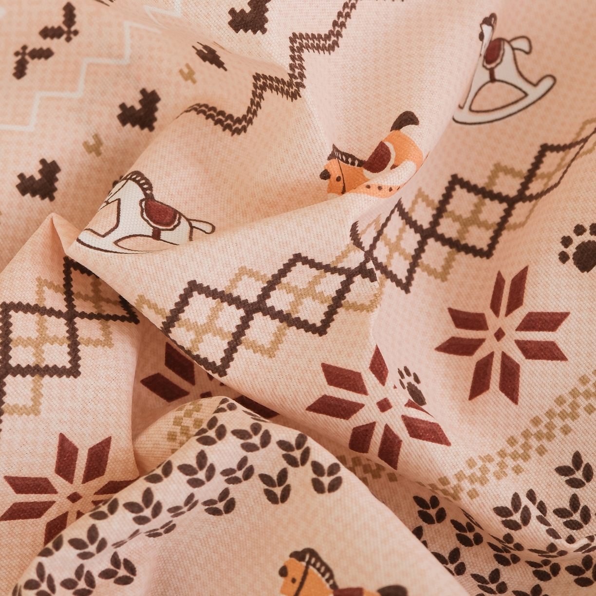 91家纺网 家纺一手货源 找家纺 慕绸家纺（原萌宝老粗布厂家） 2026新款原棉细纱工艺款亲肤柔软老粗布床单凉席席子春夏热门款-直播热卖圆角花边款 千禧马