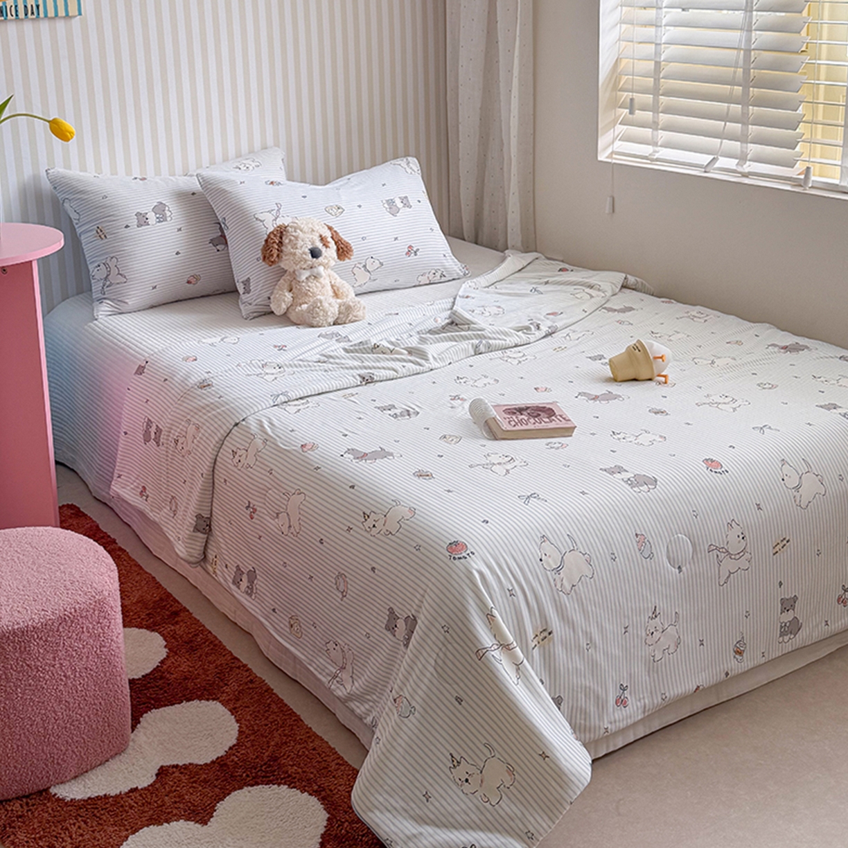 91家纺网 家纺一手货源 找家纺 桃子家居 2026新款A类卡通小清新奶乎乎高品质牛奶丝软糯针织棉嵌绳工艺夏被系列 针织嵌绳-元气小狗