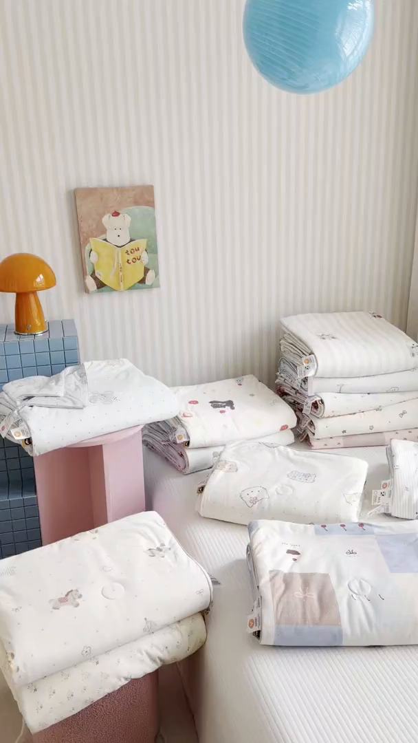 91家纺网 家纺一手货源 找家纺 桃子家居 2026新款A类卡通小清新奶乎乎高品质牛奶丝软糯针织棉嵌绳工艺夏被系列 组合图