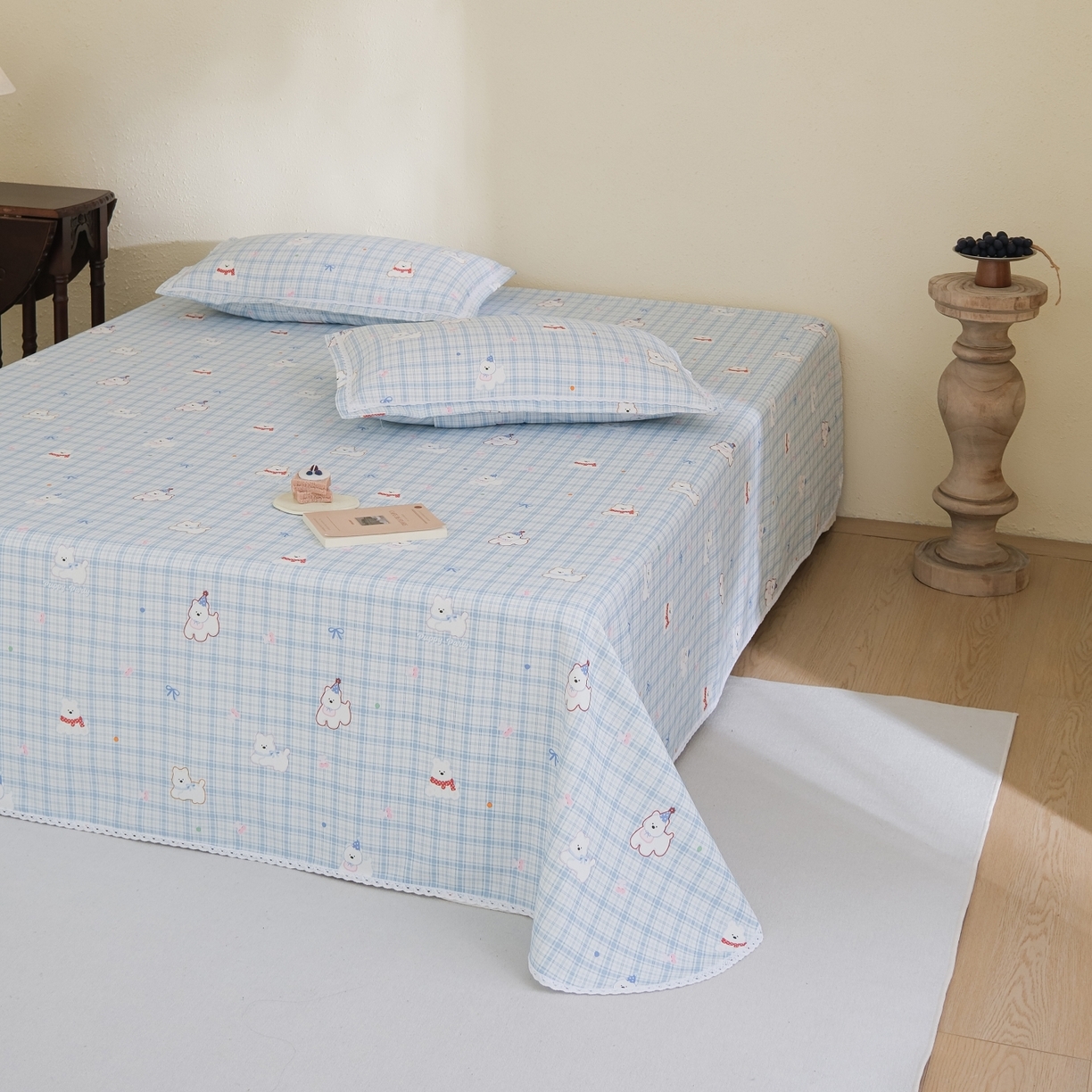 91家纺网 家纺一手货源 找家纺 慕绸家纺（原萌宝老粗布厂家） 2026新款原棉细纱工艺款亲肤柔软老粗布床单凉席席子春夏热门款-直播热卖圆角花边款 甜格派对