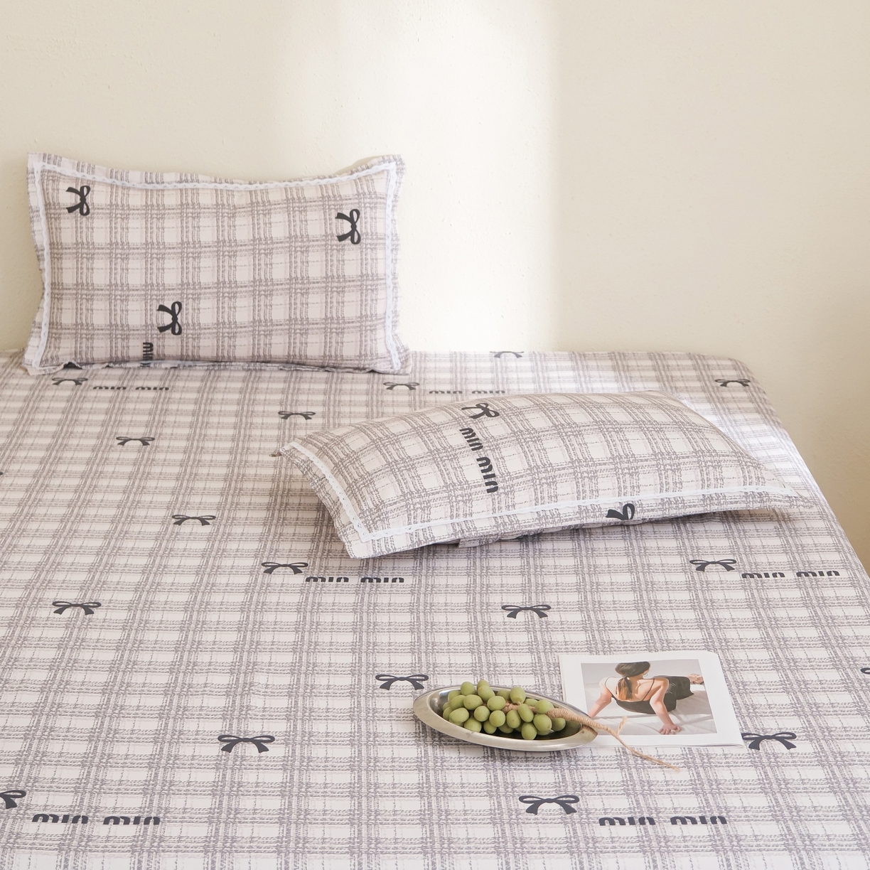 91家纺网 家纺一手货源 找家纺 慕绸家纺（原萌宝老粗布厂家） 2026新款原棉细纱工艺款亲肤柔软老粗布床单凉席席子春夏热门款-直播热卖圆角花边款 香可儿