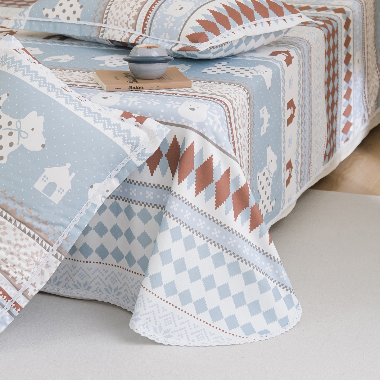 91家纺网 家纺一手货源 找家纺 慕绸家纺（原萌宝老粗布厂家） 2026新款原棉细纱工艺款亲肤柔软老粗布床单凉席席子春夏热门款-直播热卖圆角花边款 尤米