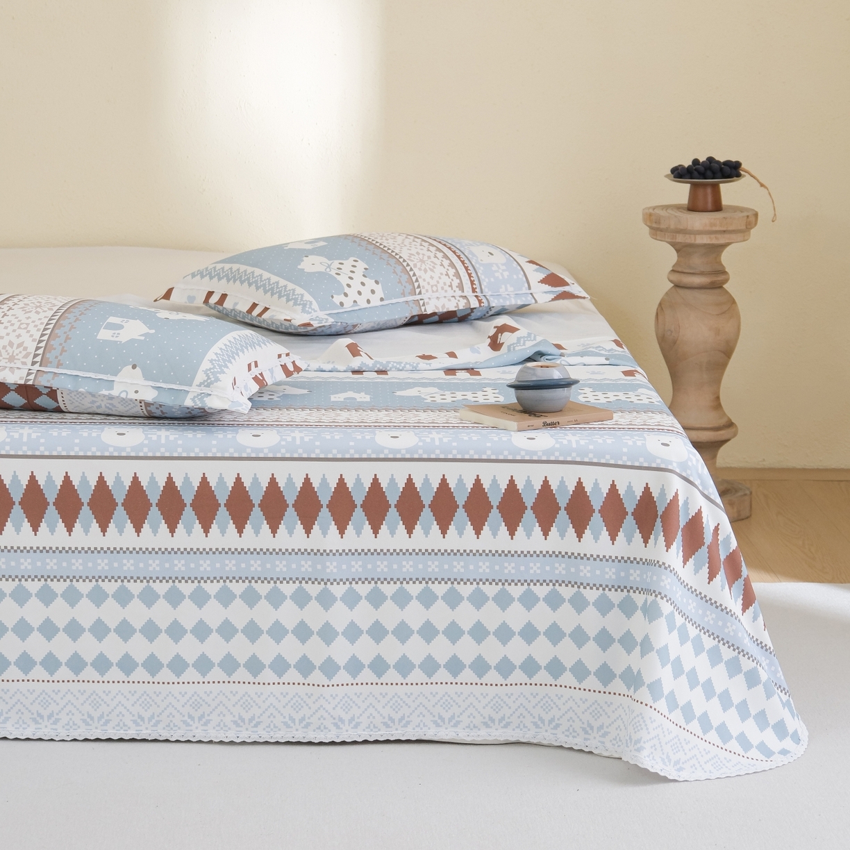 91家纺网 家纺一手货源 找家纺 慕绸家纺（原萌宝老粗布厂家） 2026新款原棉细纱工艺款亲肤柔软老粗布床单凉席席子春夏热门款-直播热卖圆角花边款 尤米