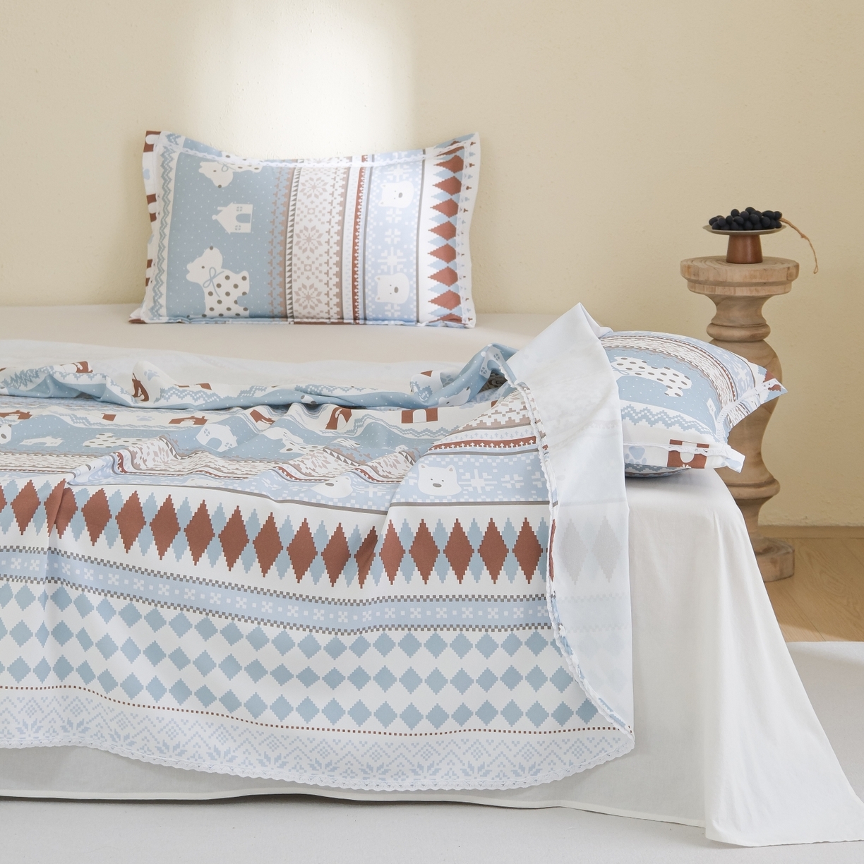 91家纺网 家纺一手货源 找家纺 慕绸家纺（原萌宝老粗布厂家） 2026新款原棉细纱工艺款亲肤柔软老粗布床单凉席席子春夏热门款-直播热卖圆角花边款 尤米