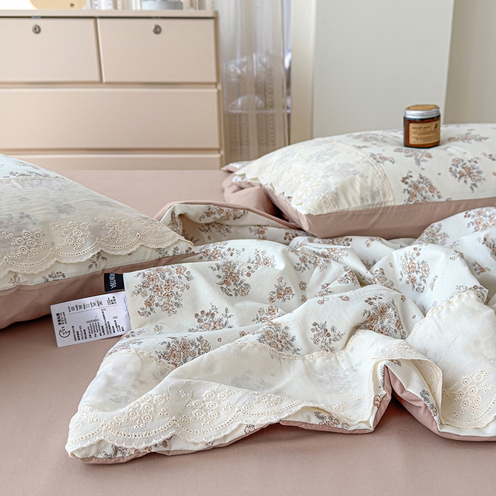 91家纺网 家纺一手货源 找家纺 竹合家纺 2026春夏新款古法水洗仿棉云感棉夏被四件套全棉花边印花夏凉被空调被 瑾夏