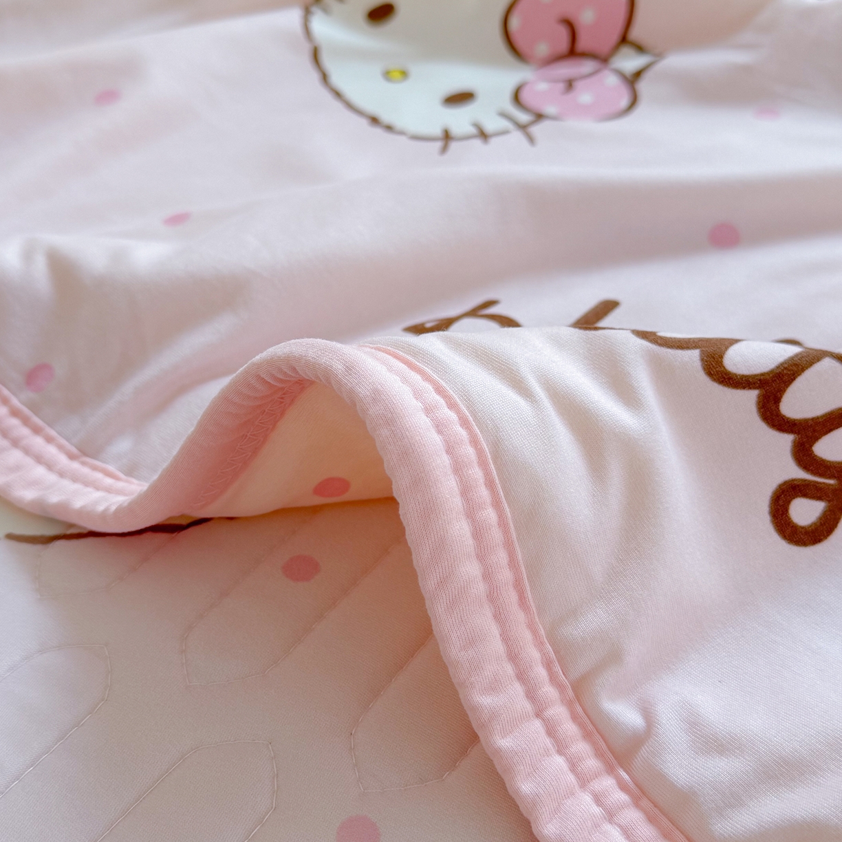 91家纺网 家纺一手货源 找家纺 （总）桃子家居 2026新款A类三丽鸥高品质可组合凉感丝乳胶席牛奶丝针织棉软糯夏被四件套