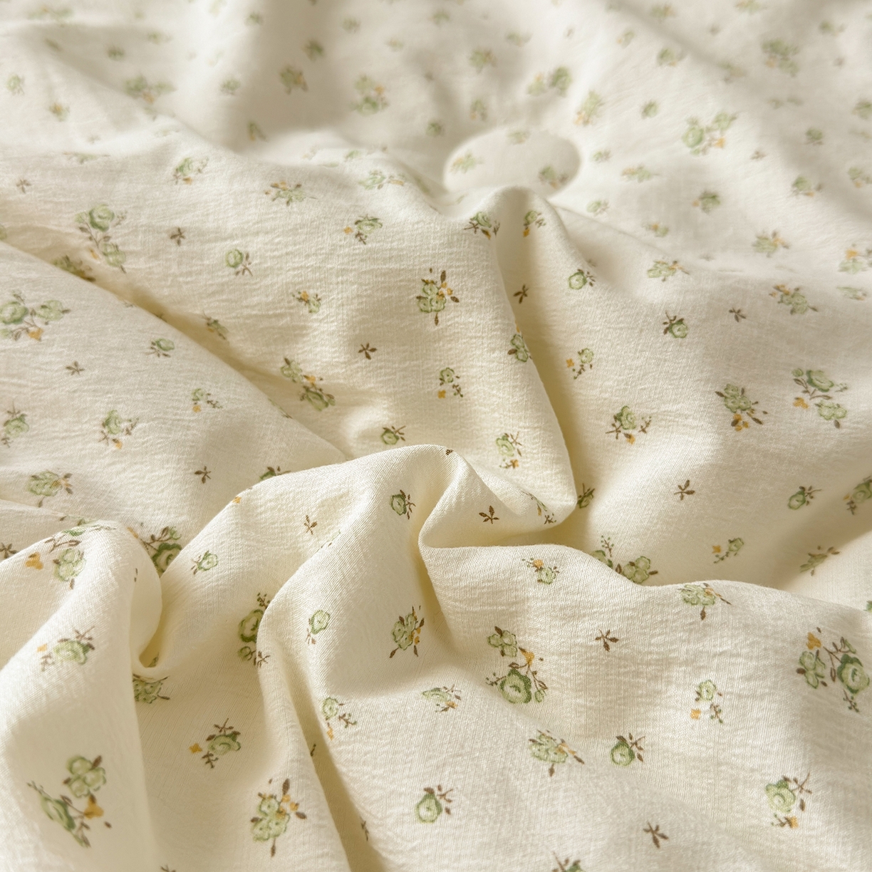 91家纺网 家纺一手货源 找家纺 景眠 2026春夏新款花边款大豆夏被夏凉被空调被 繁花点点