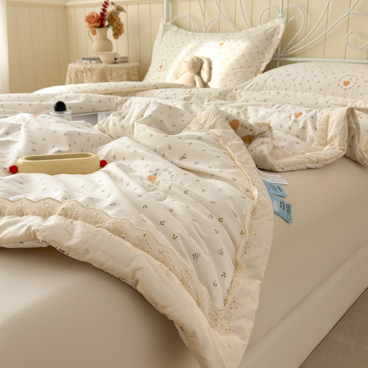 91家纺网 家纺一手货源 找家纺 景眠 2026春夏新款花边款大豆夏被夏凉被空调被 花田鸭