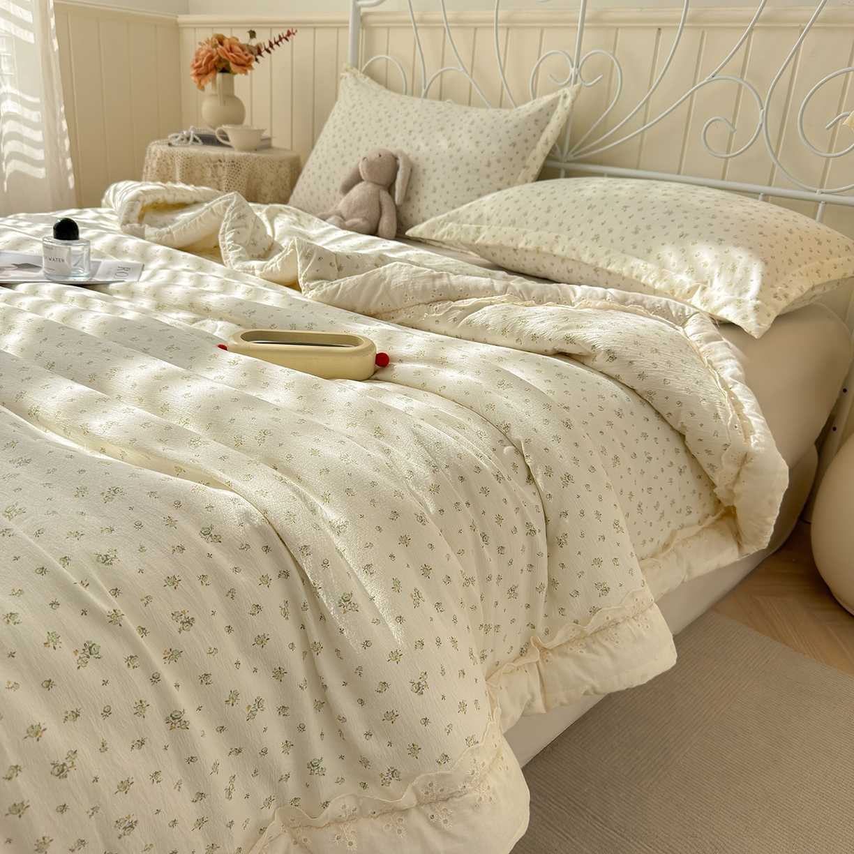 91家纺网 家纺一手货源 找家纺 景眠 2026春夏新款花边款大豆夏被夏凉被空调被 繁花点点