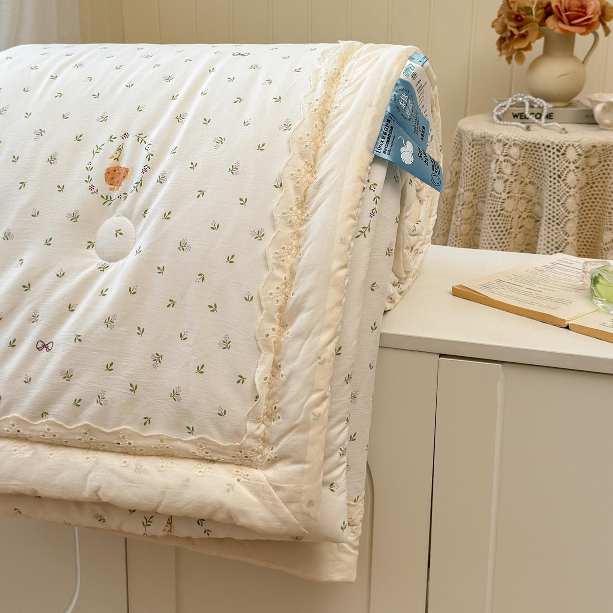 91家纺网 家纺一手货源 找家纺 景眠 2026春夏新款花边款大豆夏被夏凉被空调被 花田鸭