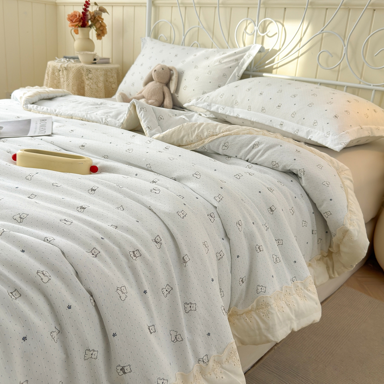 91家纺网 家纺一手货源 找家纺 景眠 2026春夏新款花边款大豆夏被夏凉被空调被 淘气小熊