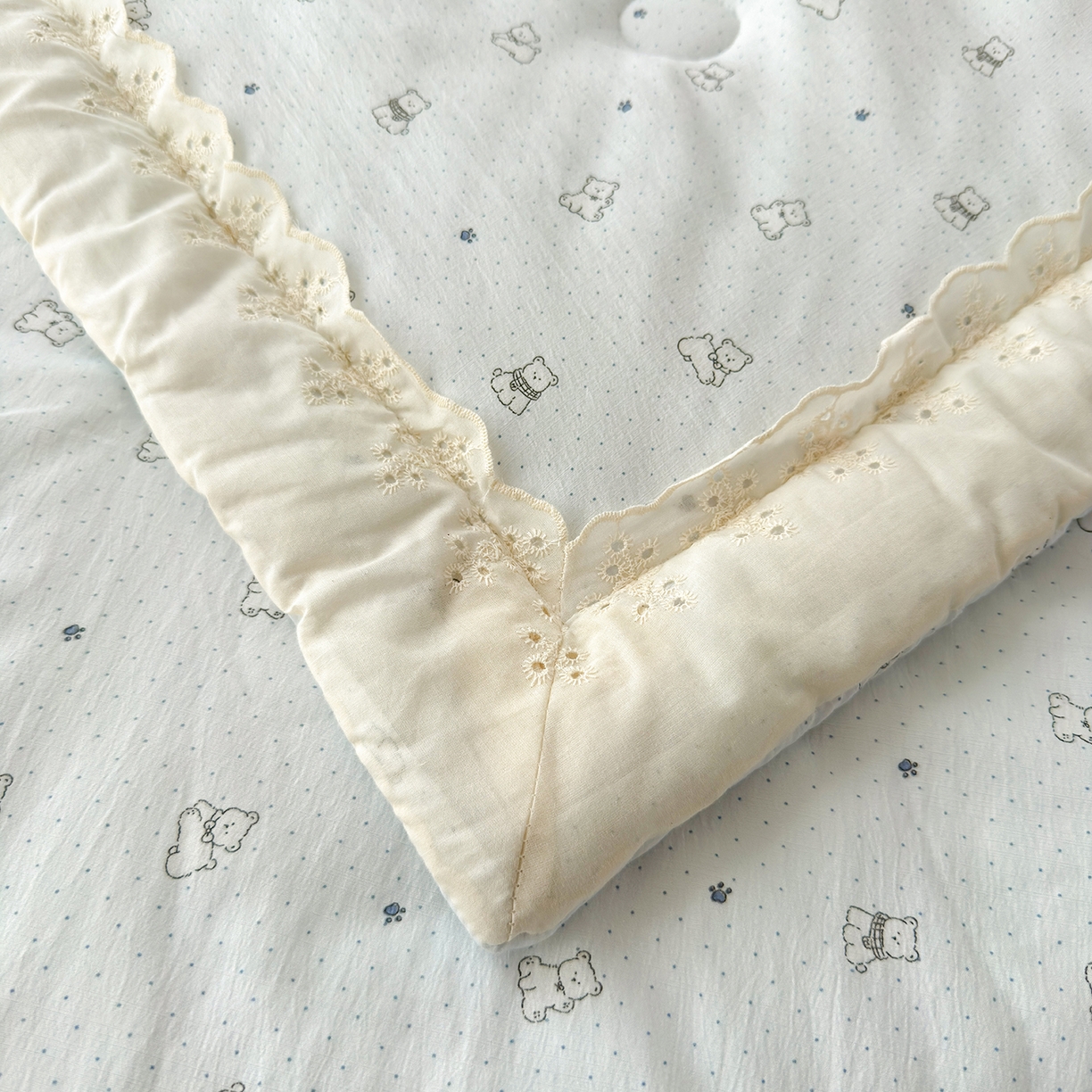 91家纺网 家纺一手货源 找家纺 景眠 2026春夏新款花边款大豆夏被夏凉被空调被 淘气小熊