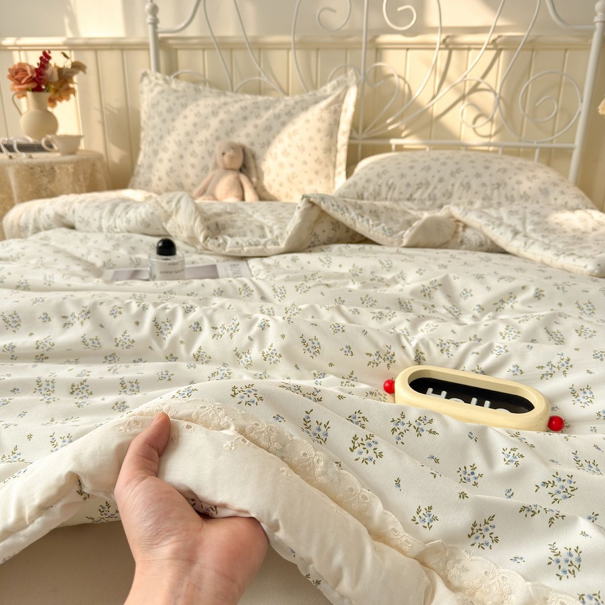 91家纺网 家纺一手货源 找家纺 景眠 2026春夏新款花边款大豆夏被夏凉被空调被 星野玫瑰