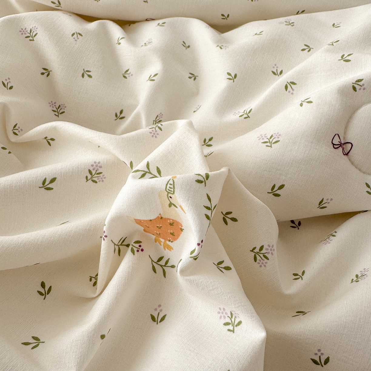 91家纺网 家纺一手货源 找家纺 景眠 2026春夏新款花边款大豆夏被夏凉被空调被 花田鸭