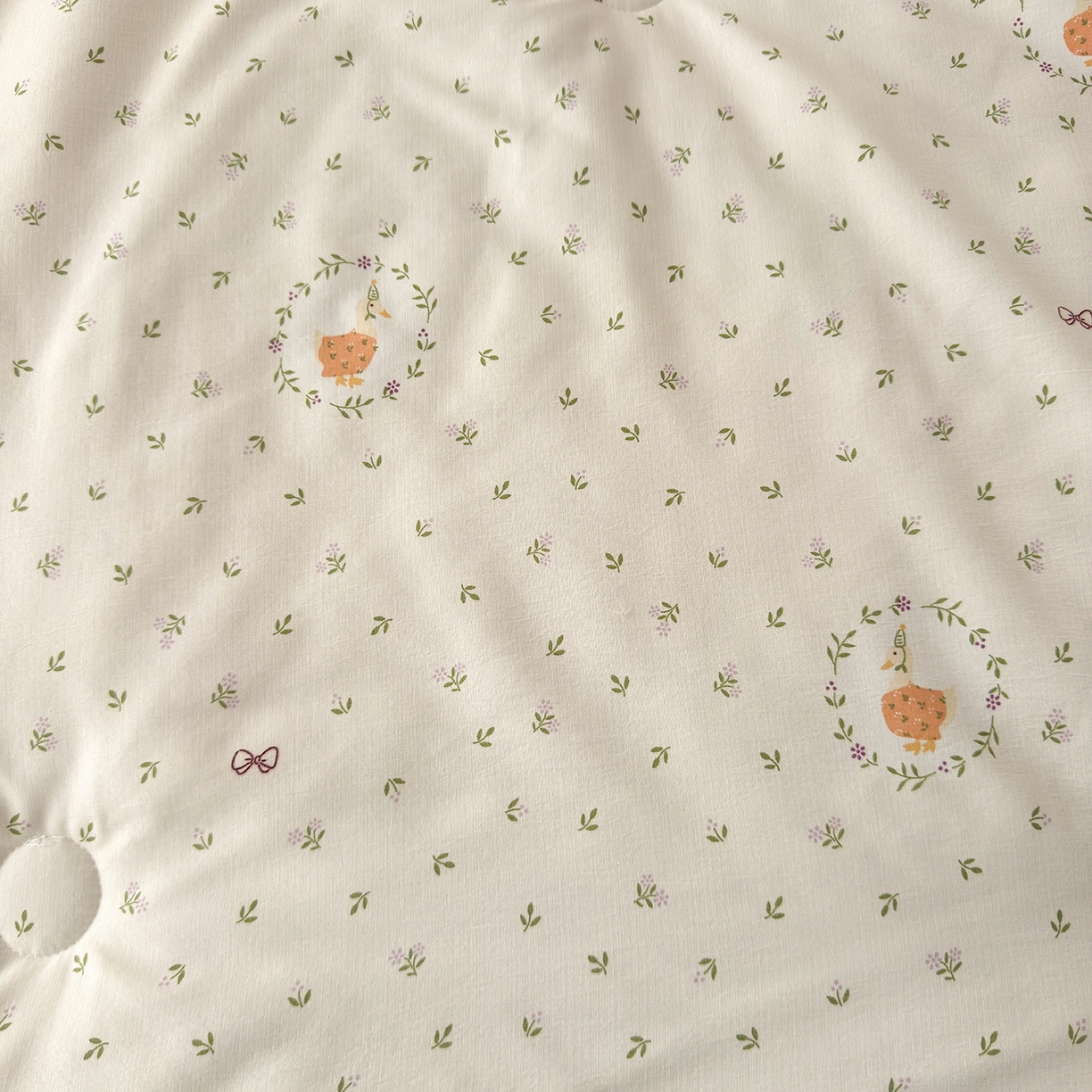 91家纺网 家纺一手货源 找家纺 景眠 2026春夏新款花边款大豆夏被夏凉被空调被 花田鸭