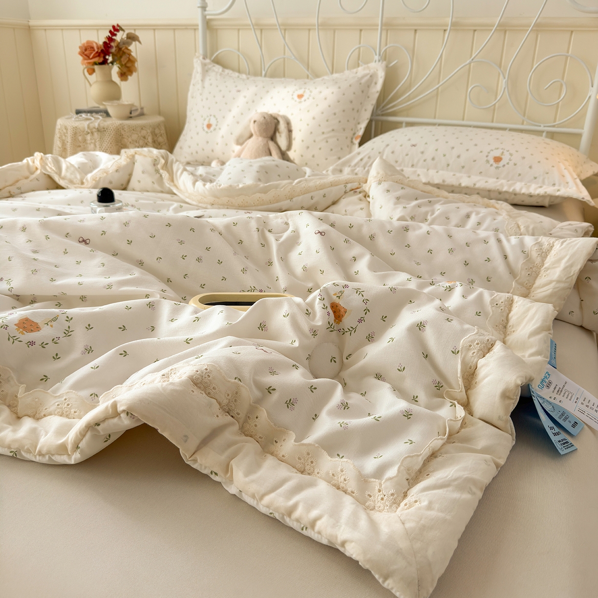 91家纺网 家纺一手货源 找家纺 景眠 2026春夏新款花边款大豆夏被夏凉被空调被 花田鸭