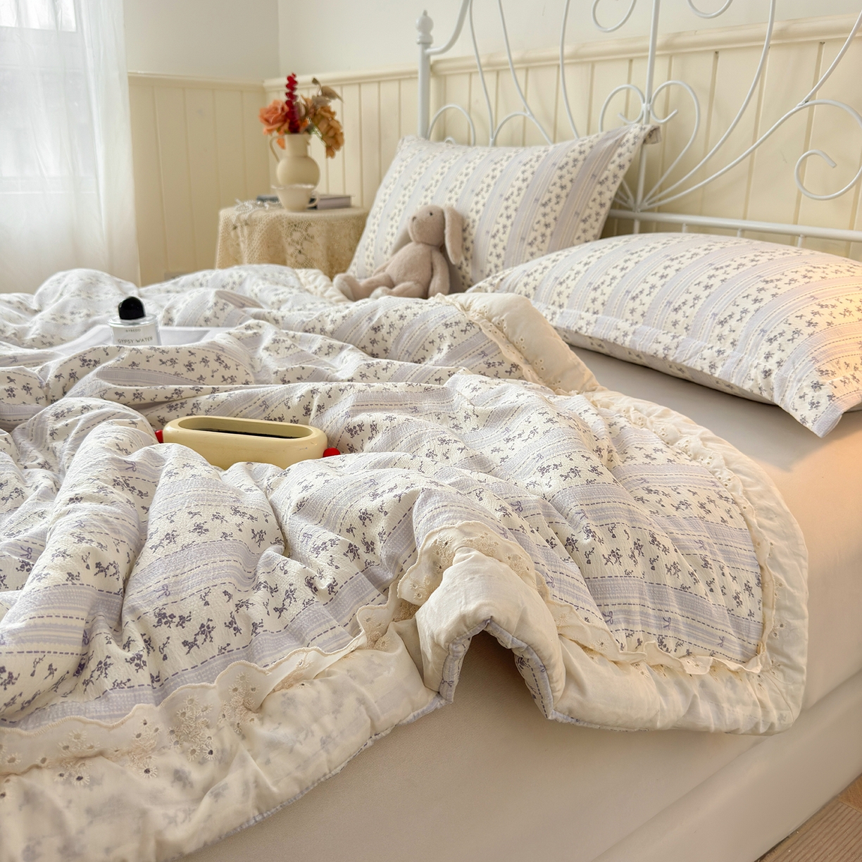 91家纺网 家纺一手货源 找家纺 景眠 2026春夏新款花边款大豆夏被夏凉被空调被 格间花絮