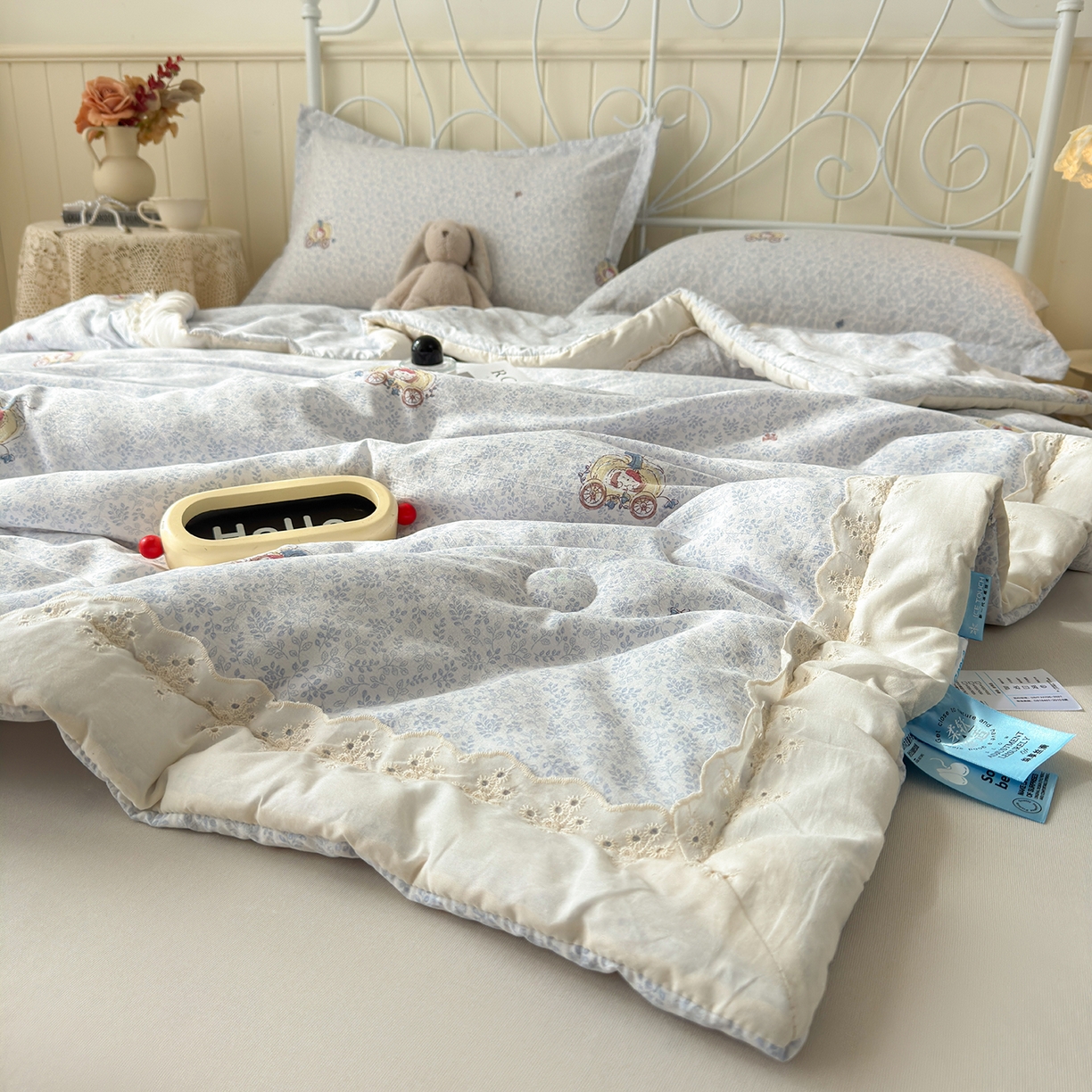 91家纺网 家纺一手货源 找家纺 景眠 2026春夏新款花边款大豆夏被夏凉被空调被 南瓜车