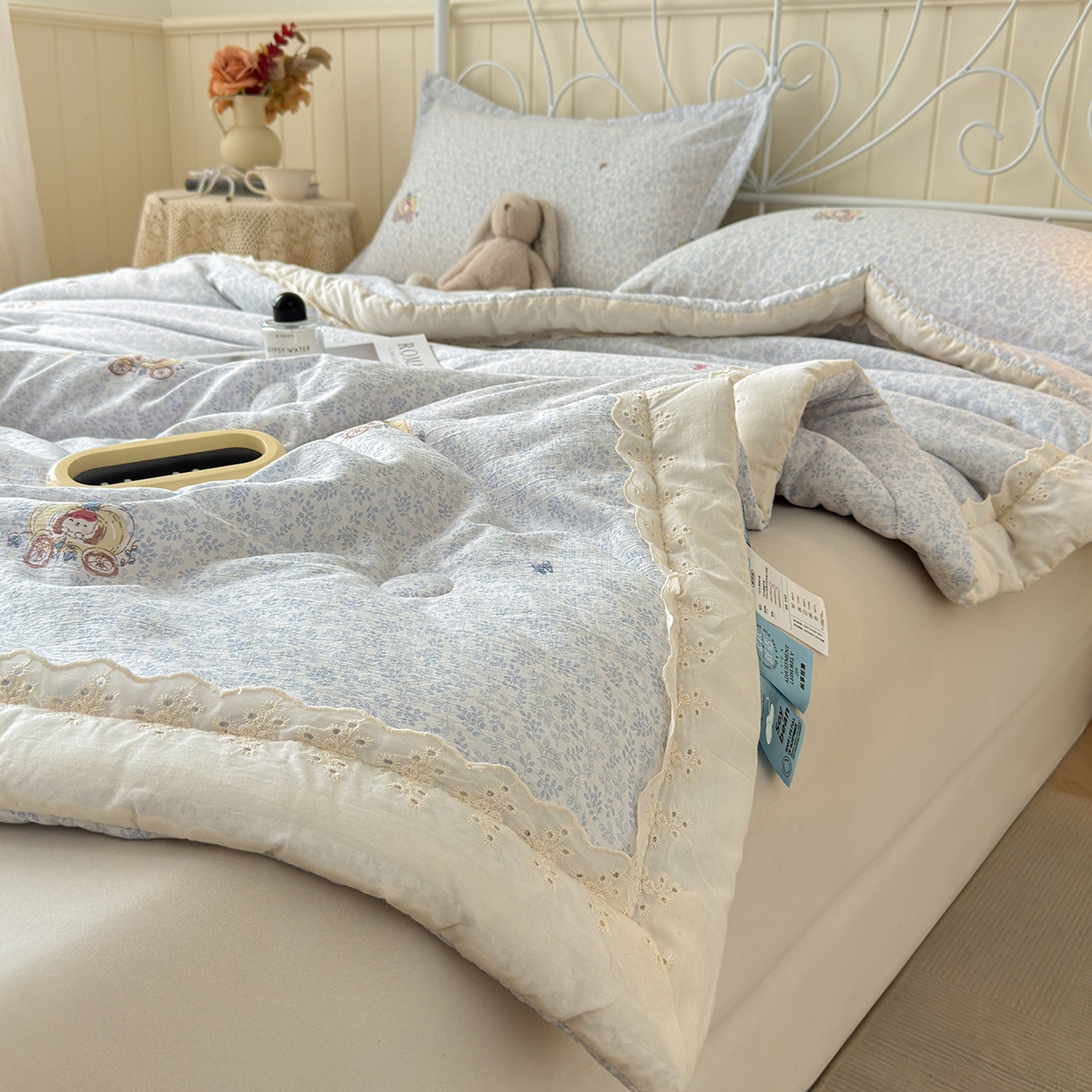 91家纺网 家纺一手货源 找家纺 景眠 2026春夏新款花边款大豆夏被夏凉被空调被 南瓜车