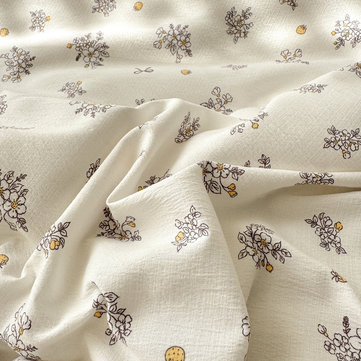 91家纺网 家纺一手货源 找家纺 景眠 2026春夏新款花边款大豆夏被夏凉被空调被 梅梅梨落