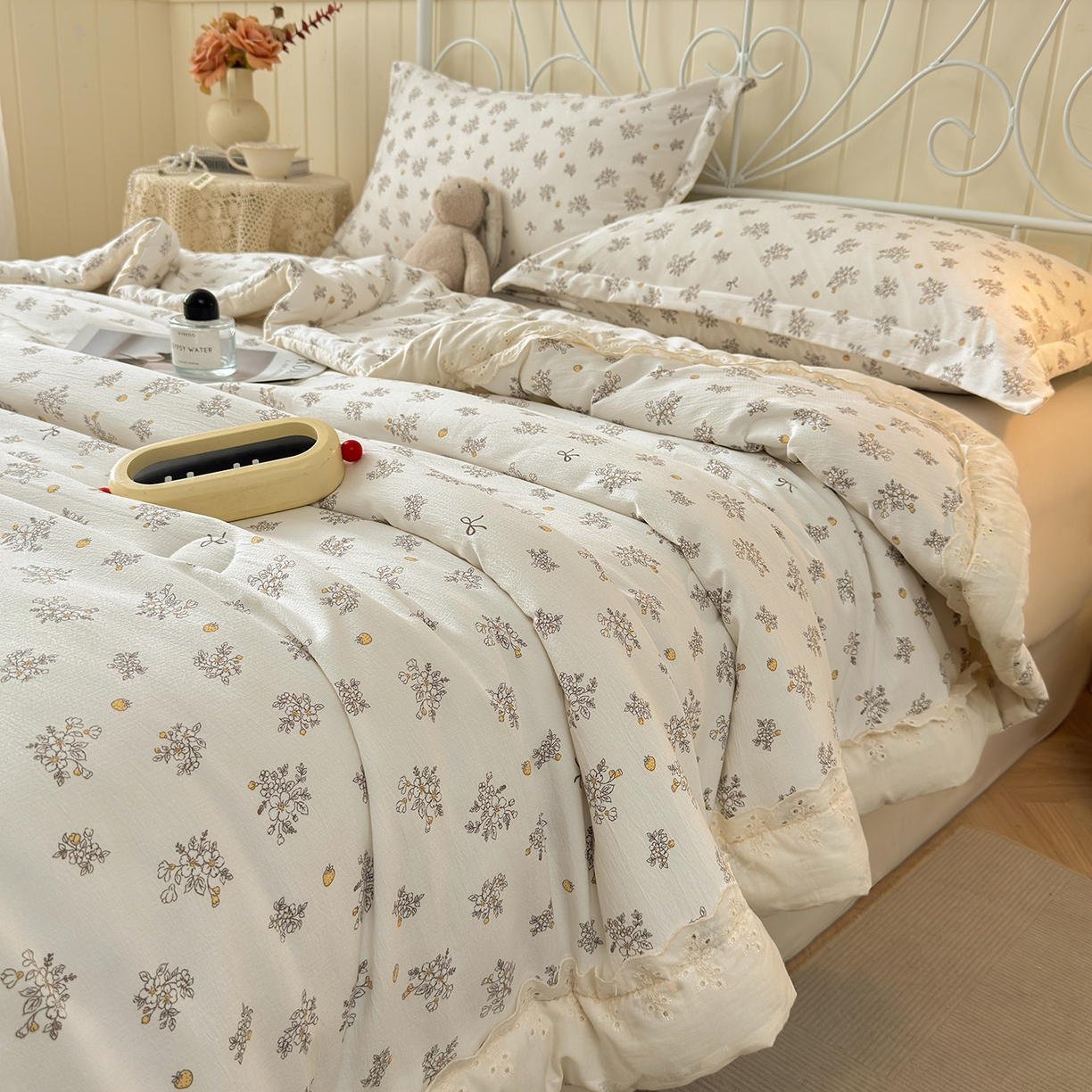 91家纺网 家纺一手货源 找家纺 景眠 2026春夏新款花边款大豆夏被夏凉被空调被 梅梅梨落