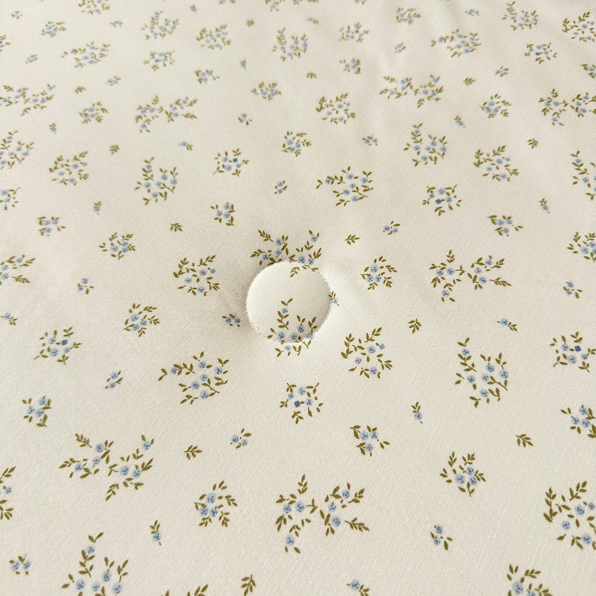 91家纺网 家纺一手货源 找家纺 景眠 2026春夏新款花边款大豆夏被夏凉被空调被 星野玫瑰